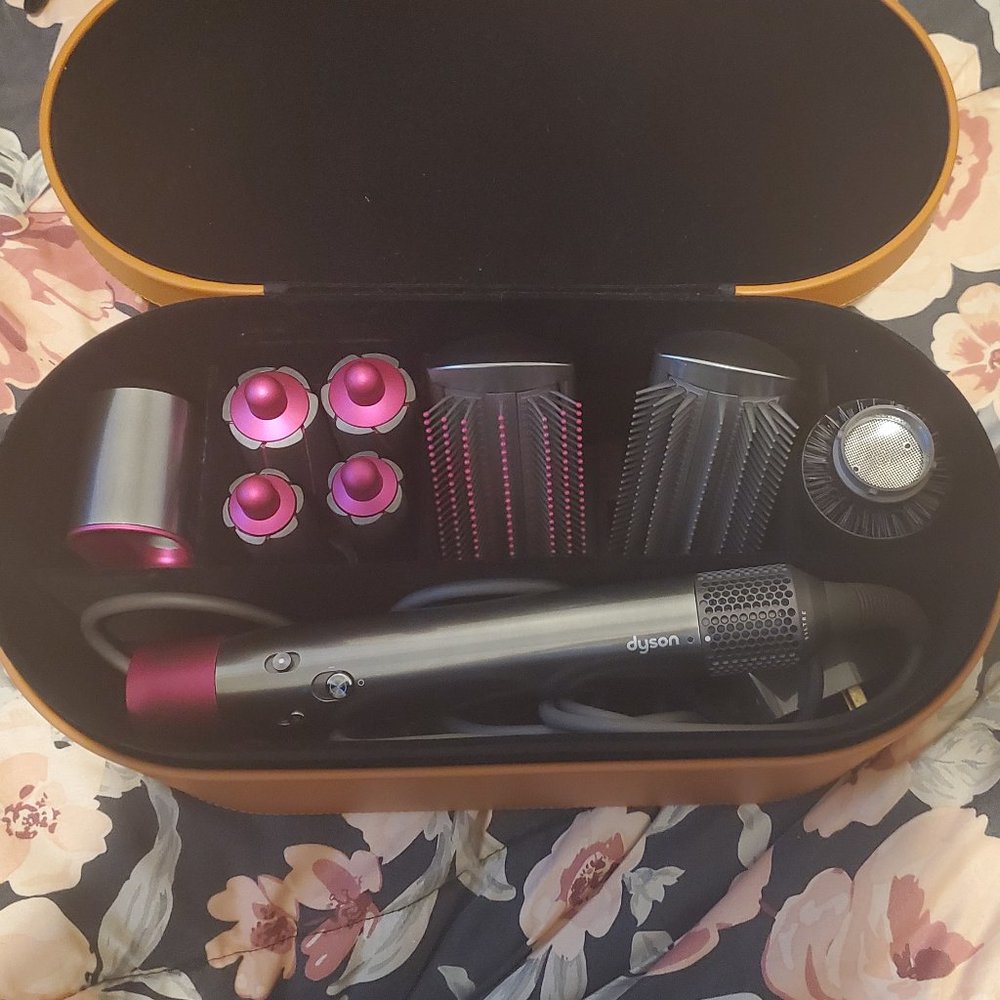 Dyson airwrap complete